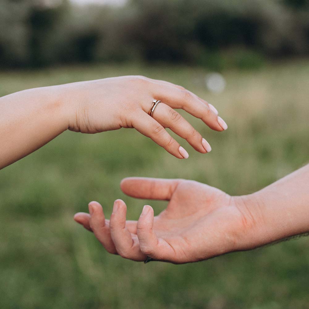 scheme-of-handshaking-and-distancing-in-psychology-DBC8YGR.jpg